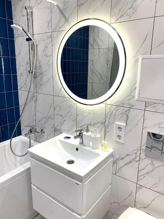 Navy City Center Apartment Двокімнатні Апартаменти В Центрі Міста 폴타바 외부 사진